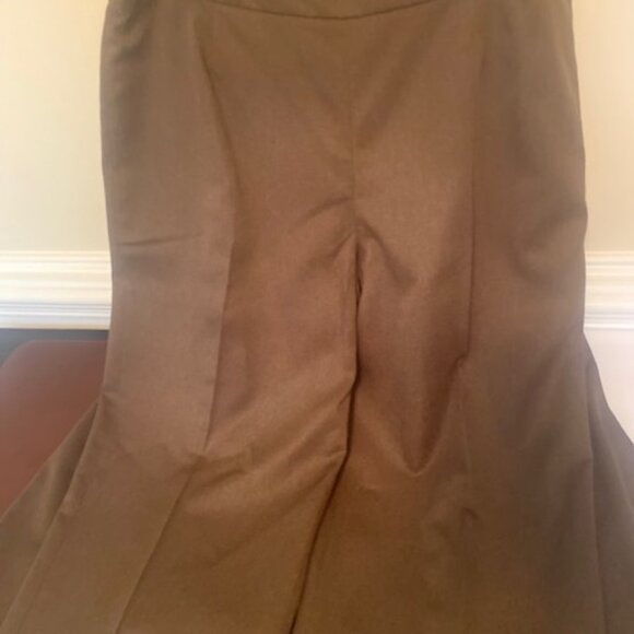 Collections by Le Suit Brown Jacket and pant Suit, size 14 - Picture 7 of 9